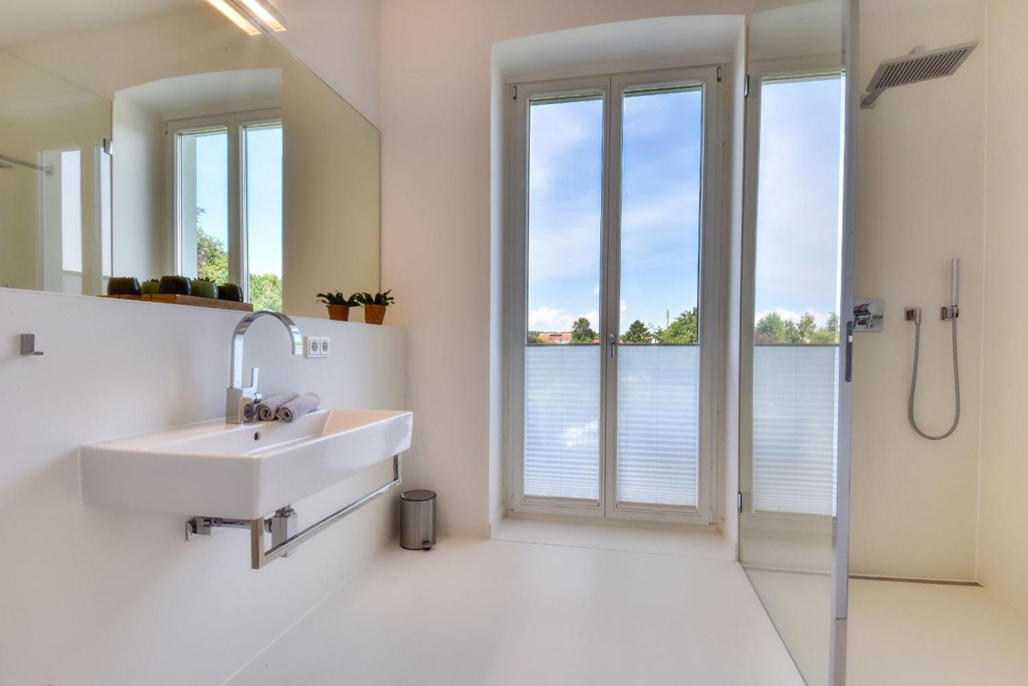 Ferienwohnung Fuerst Malte Loft I Design & Pool Putbus Exterior foto